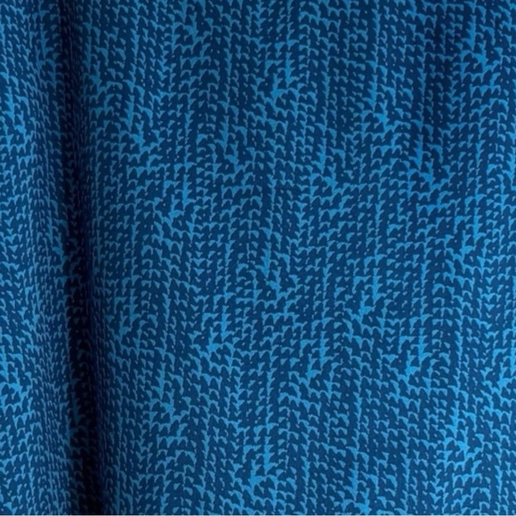 ANN TAYLOR Blue Patterned Long Sleeve Blouse in Royal/Teal Size 4 -- SO PRETTY! - Picture 4 of 6